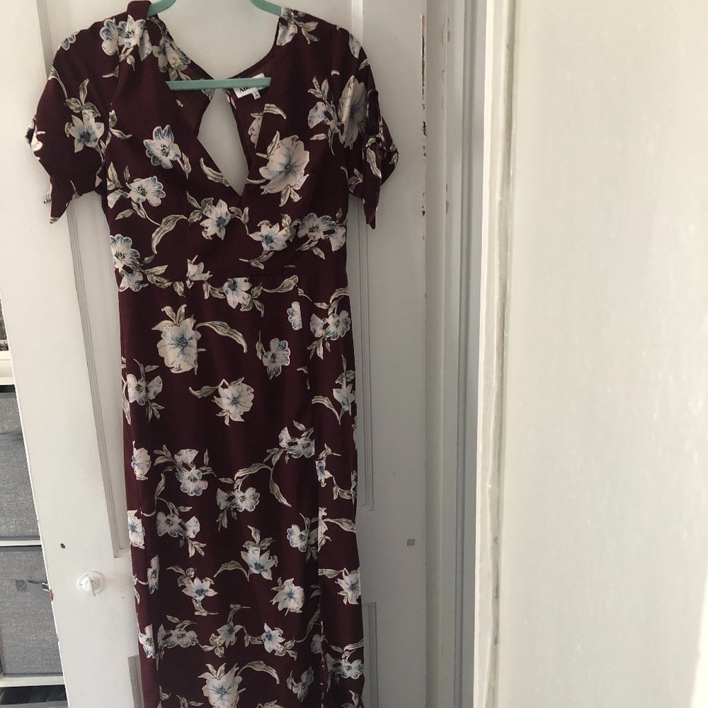 Maroon Floral Maxi Dress - Perfect for Fall!